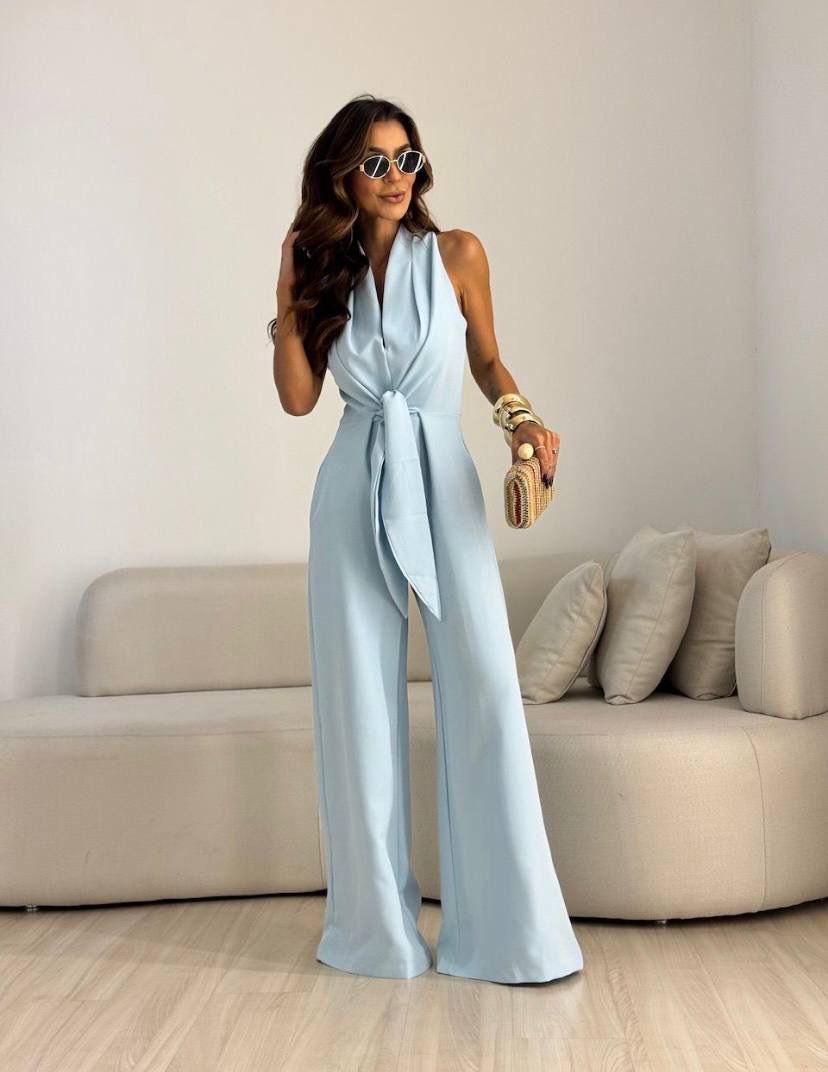 Carol™ | Elegant and Flattering Jumpsuit Hero