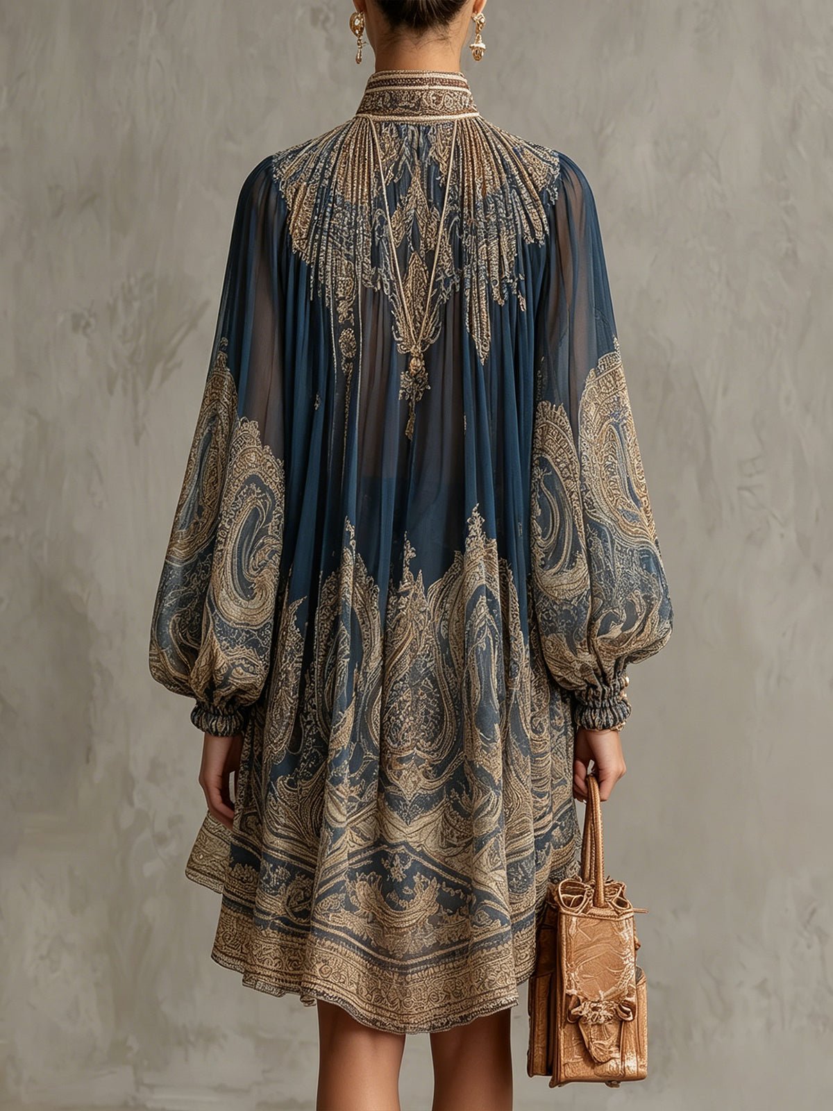 Marianna | Mini dress in navy blue chiffon with golden baroque print Front