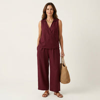 Twiila | Wrap-Top & Wide-Leg Set Detail