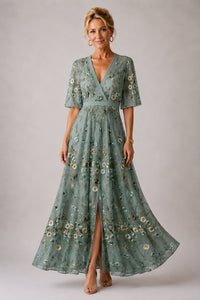 Ysa | Chic Dress with Floral Print Side